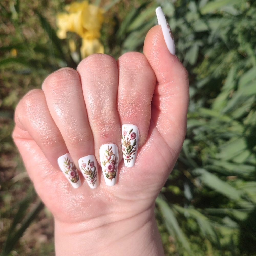 Floral Press Ons
